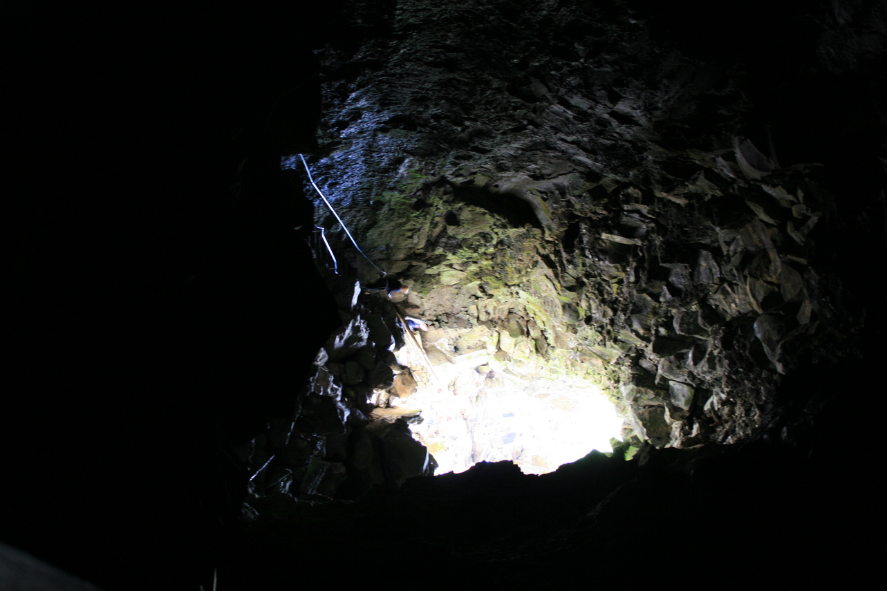 [Lava River Cave, Beginning]
